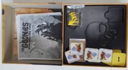 The Goonies: Adventure Card Game Componentes